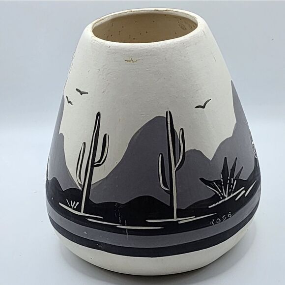 Signed Rose Hand Painted Native American Pottery Vase Southwestern Cactus Scene - Picture 4 of 7